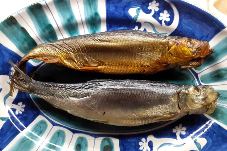 APRITE GLI OMBRELLI: Piovono aringhe