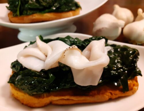 CROSTINI DI CAVOLO NERO E LARDO
